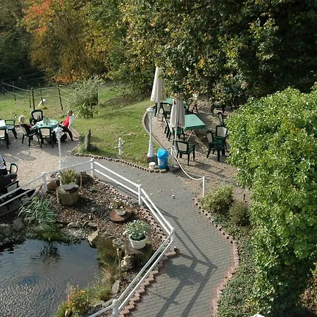 福斯豪斯莱姆斯特肯沃德酒店 3*