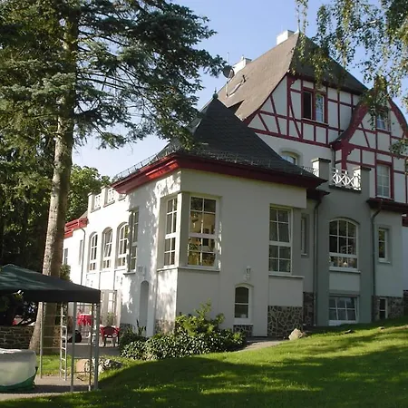 福斯豪斯莱姆斯特肯沃德酒店 酒店