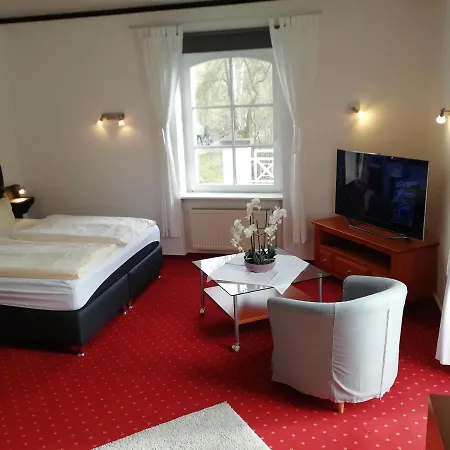 福斯豪斯莱姆斯特肯沃德酒店 酒店 3*