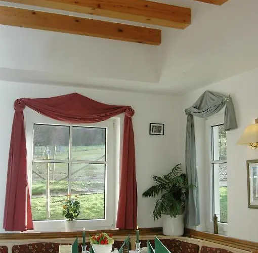 호텔 Waldhotel Forsthaus Remstecken 3*