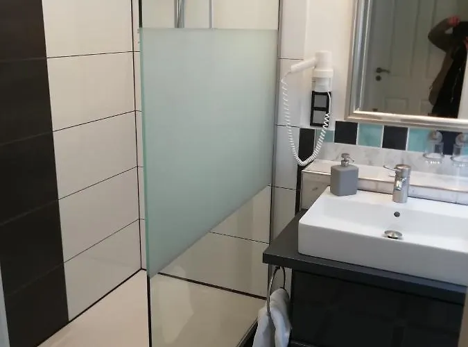 Waldhotel Forsthaus Remstecken 호텔 코블렌츠